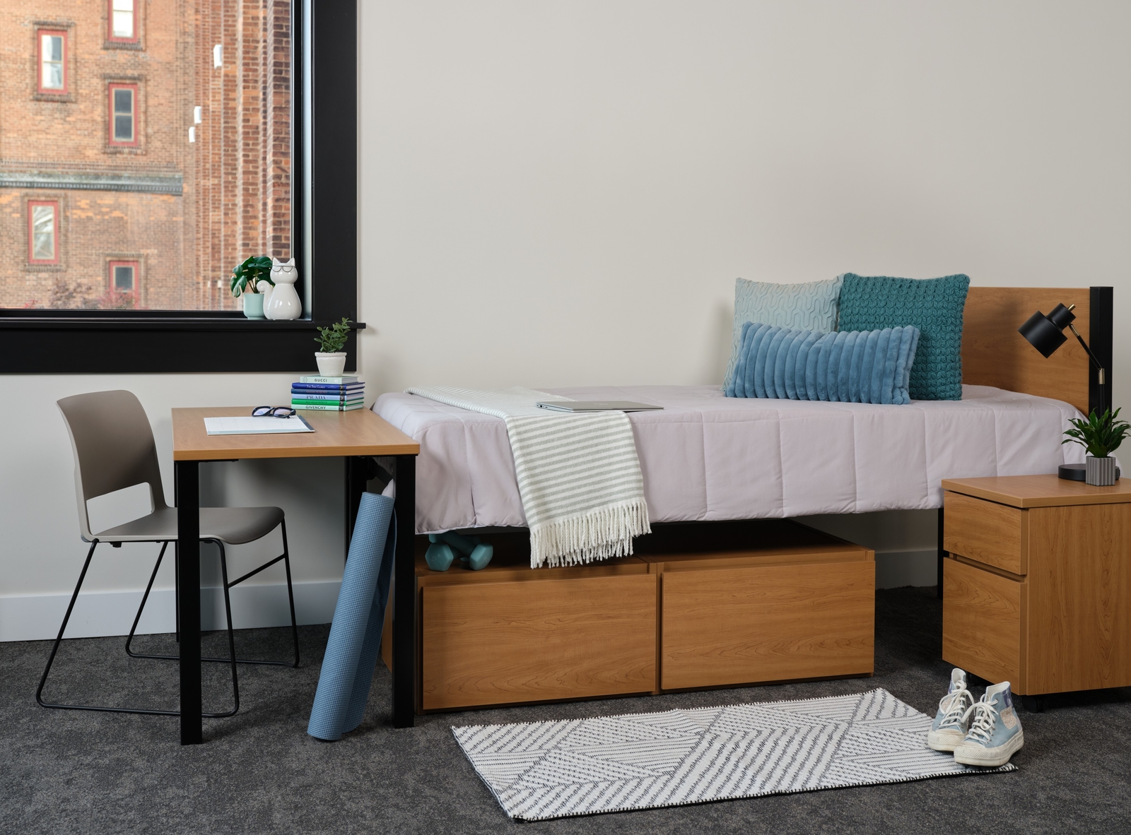 A 10 22 24 rt london showroom0482 54093153968 o