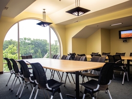 Training Room Configuration with Wing Side/Stacking Chair