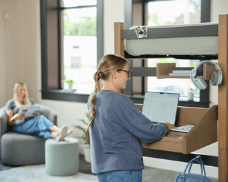 A 09 04 25 rt showroom1503 54766330337 o