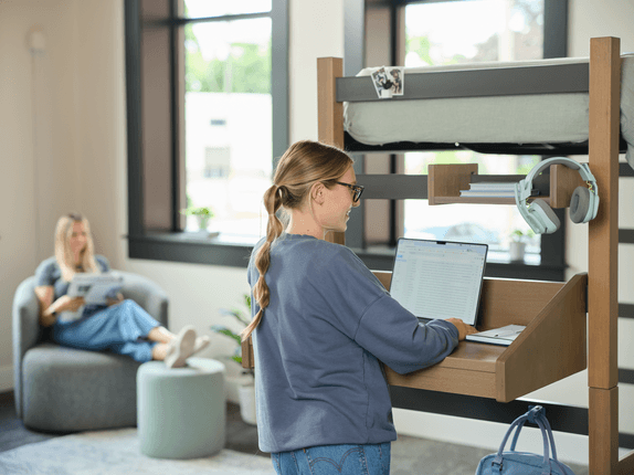 A 09 04 25 rt showroom1503 54766330337 o